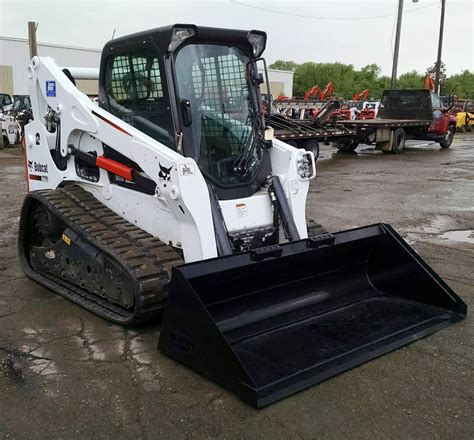 skid steer bobcat bucket size|bobcat bucket capacity in yards.